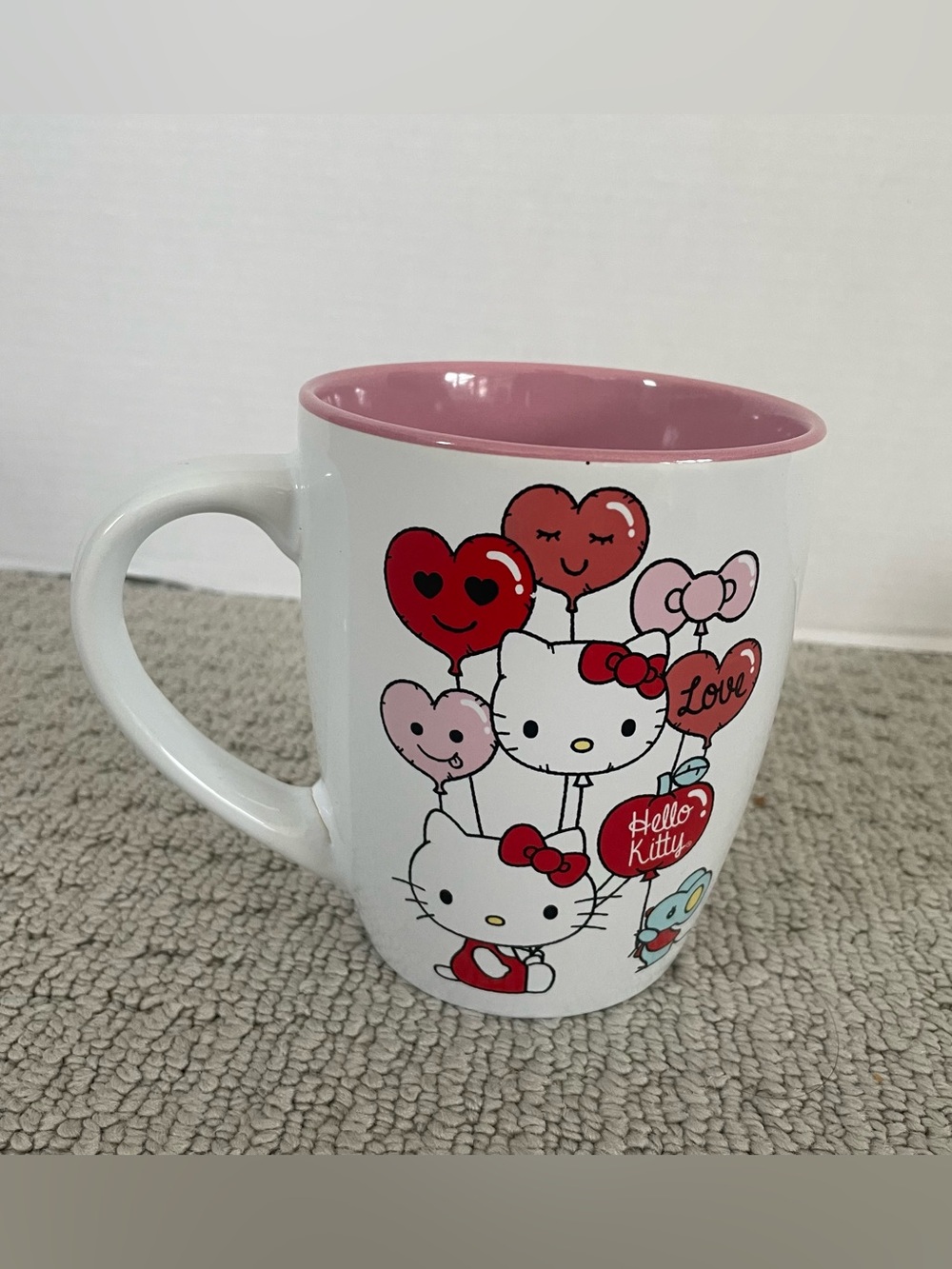 New hello kitty red balloons mug